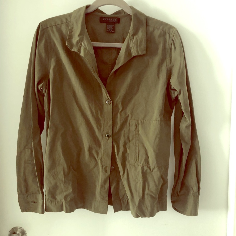 EXPRESS shirt jacket in olive Size 9/10